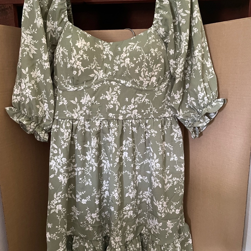 BOHO Style Feminine Dress with Puffed Sleeve, smocking and ruffle hem NEW w/Tag